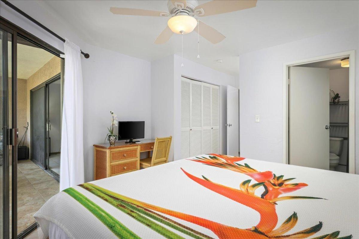 Вилла Kona Westwind 1 New! Quiet Ocean-View 1St Floor | Patio | Pool Каилуа-Кона Экстерьер фото